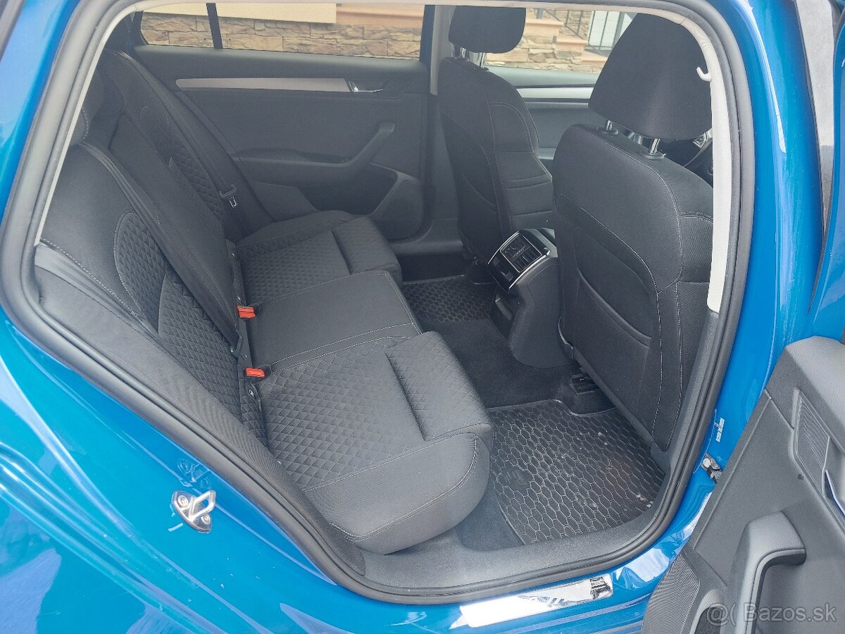 Škoda Superb Combi 3 2.0 TDI DSG - 12