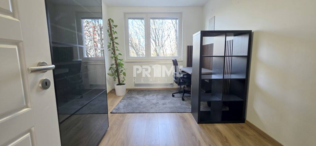 MODERNÝ 3i BYT, REKONŠTRUKCIA,LOGGIA,KLÍMA, Ševčenková ulica - 12