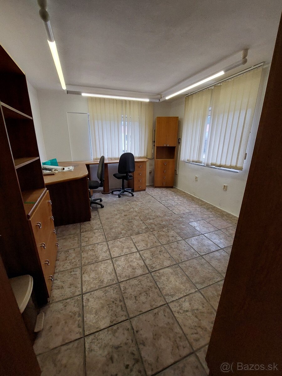 Prenájom výrobno skladovacích priestorov 3975m2 - 12