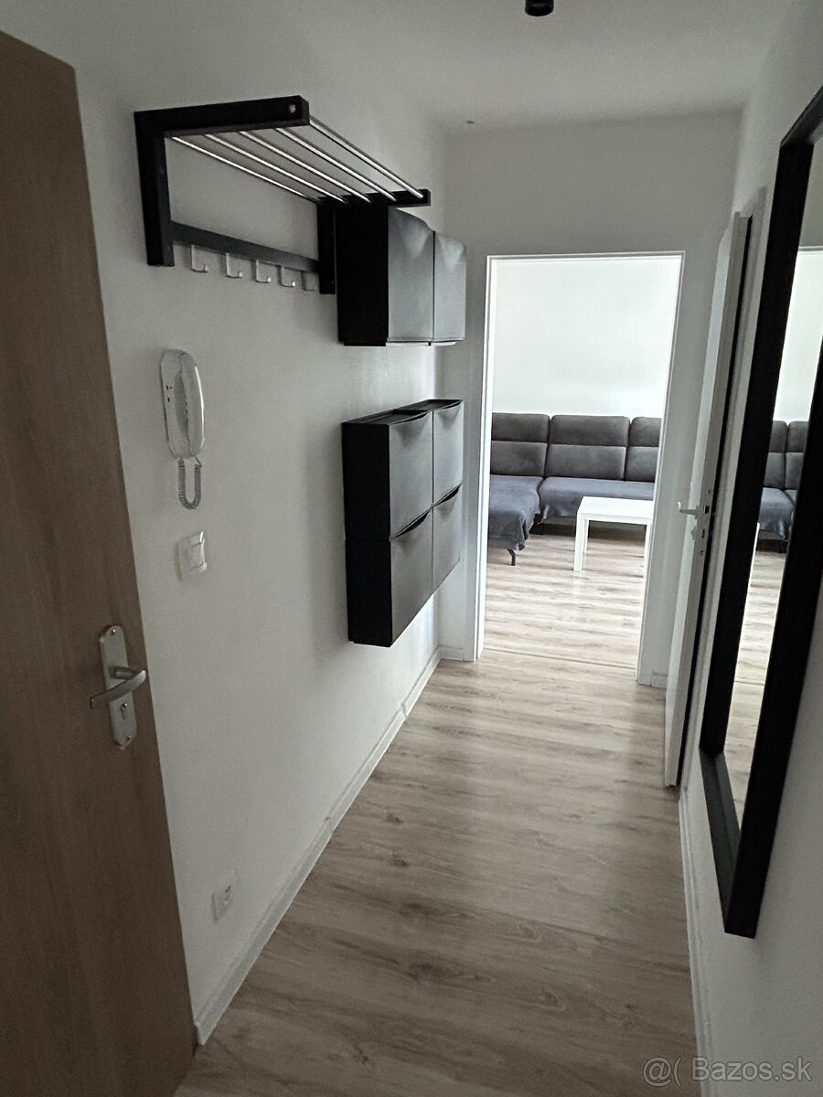 Prenájom 2-izb. bytu, Bellova, LM - 12