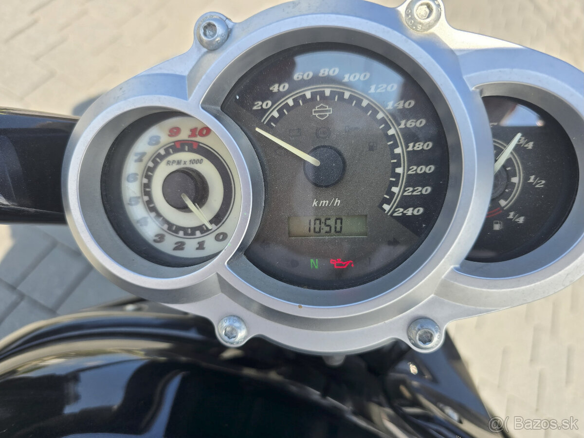 HARLEY DAVIDSON V-ROD MUSCLE - 12