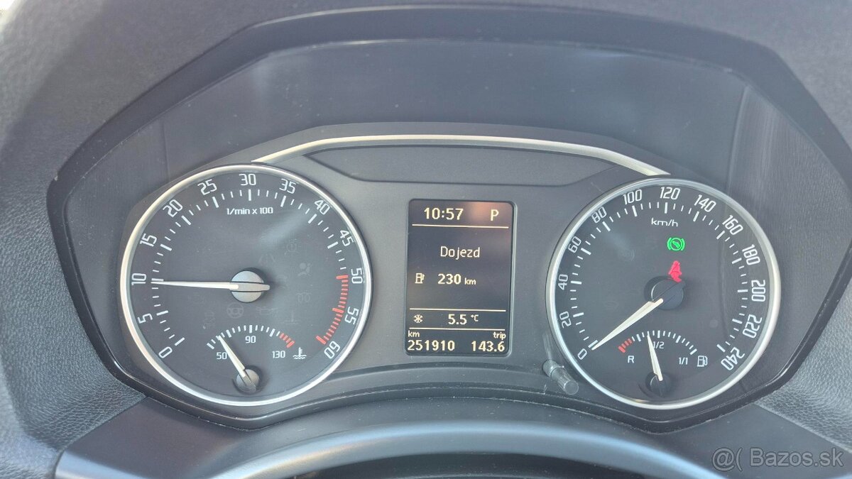 Škoda Octavia Combi 2.0 TDI Elegance DSG - 12