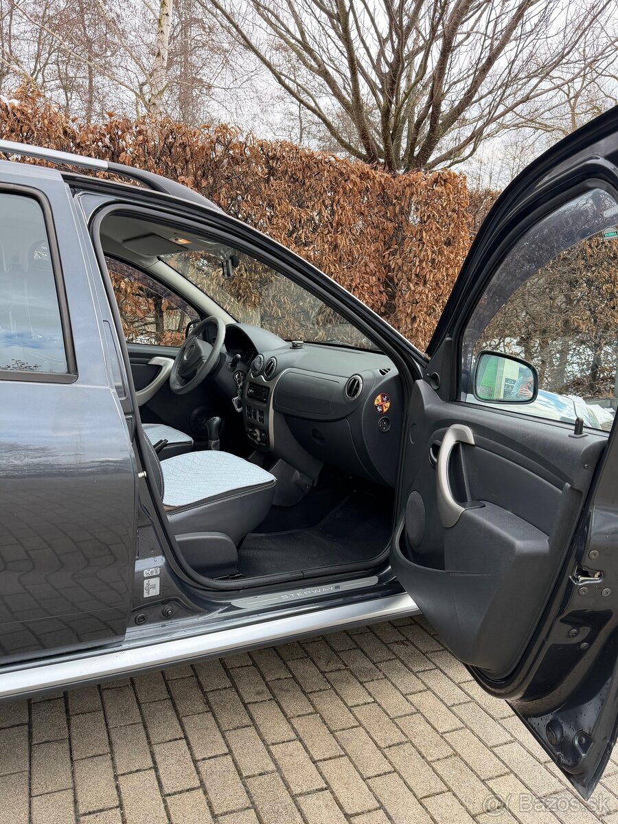 Dacia Sandero 1.6 MPI 64 kW - 12