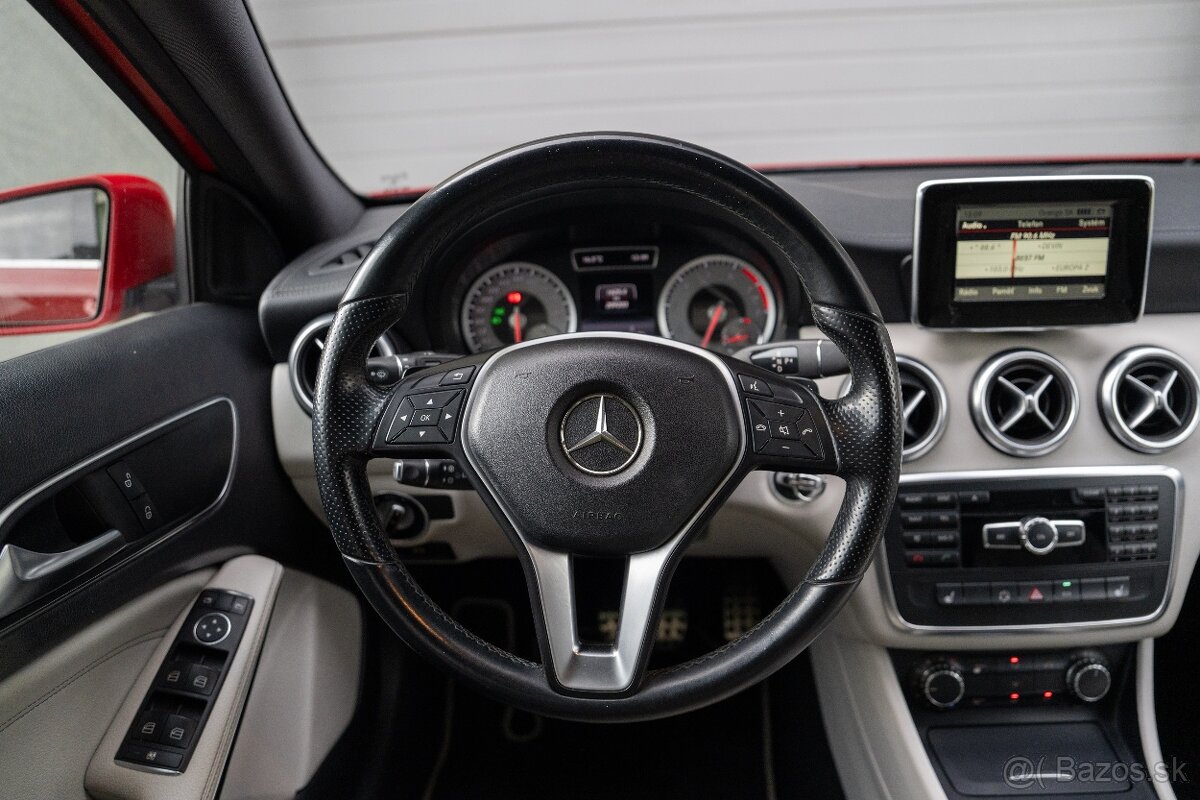 Mercedes-Benz A200 AMG-line - 12