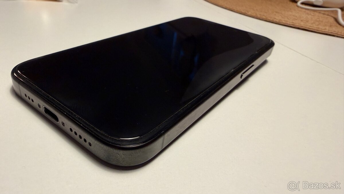 Predam iphone 15 PRO 1TB - TOP STAV - 12