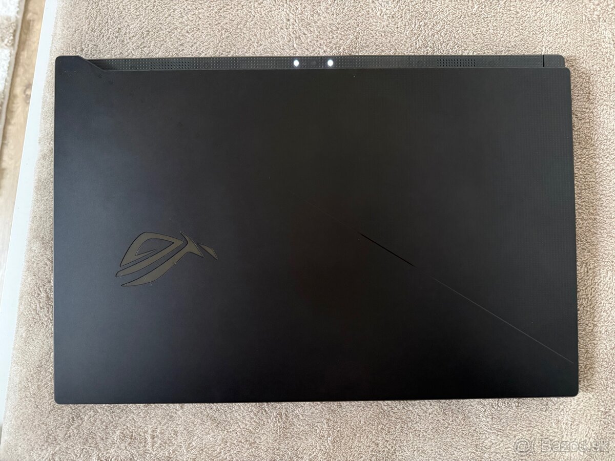 Predam Asus ROG Zephyrus S17 GX703H - 12