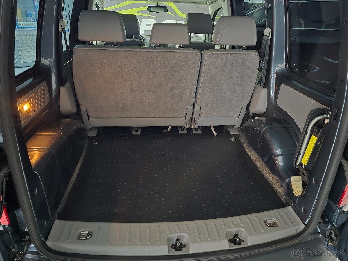 Volkswagen Caddy Life 1.9 TDI 5M DSG - 12