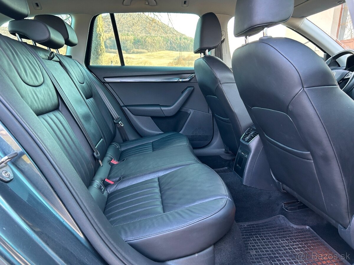 Škoda Octavia Combi 2.0 TDI DSG - 12