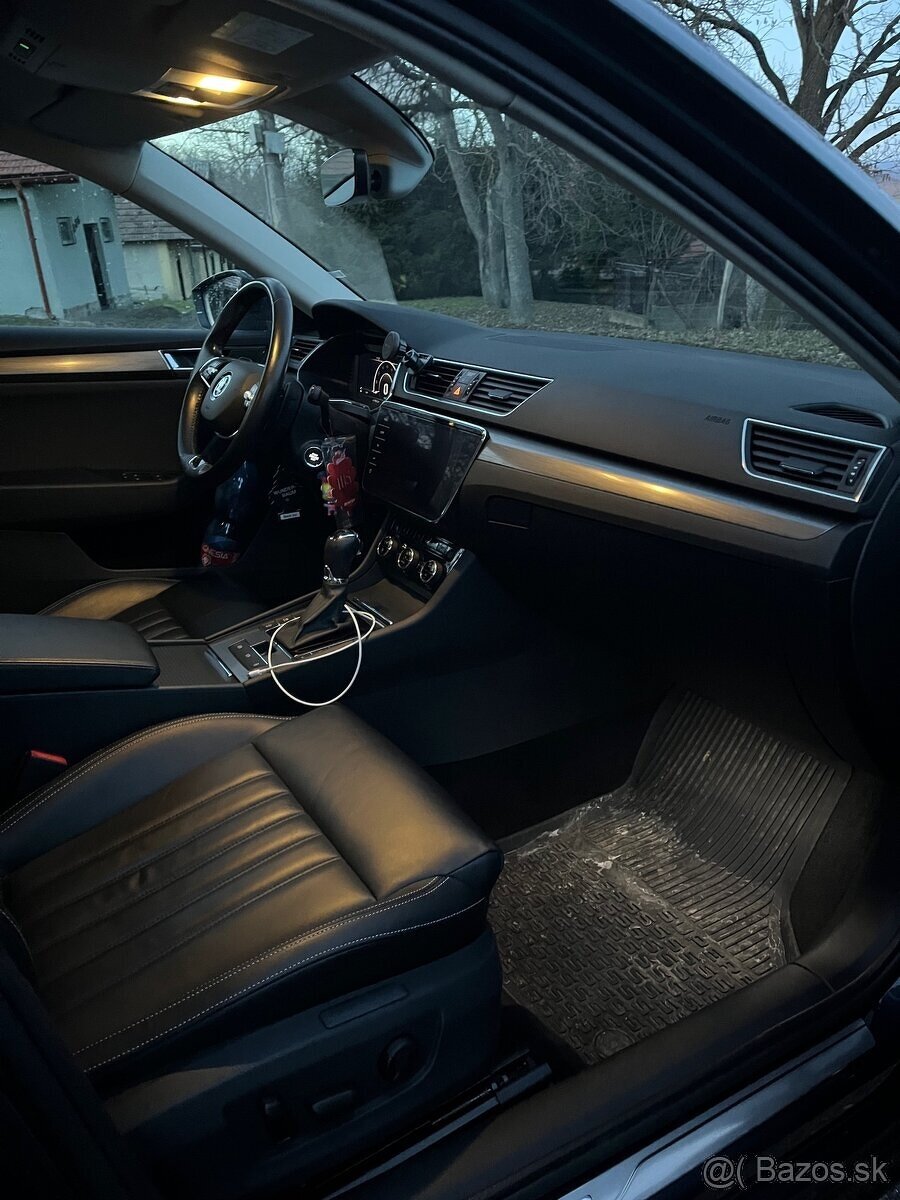 Škoda Superb Combi 2.0TDi 2021 - 12
