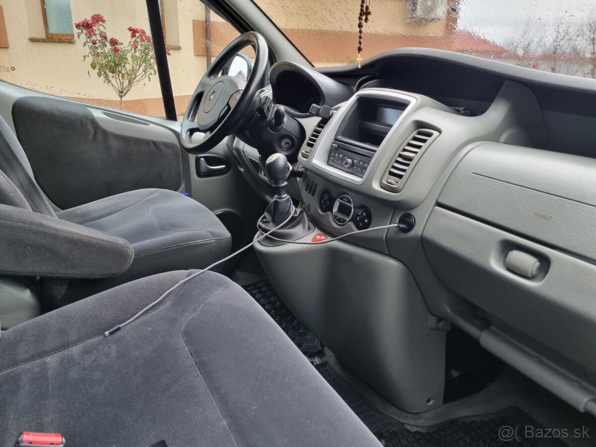 Predám Renault Trafic Black Edition 2014 - 12