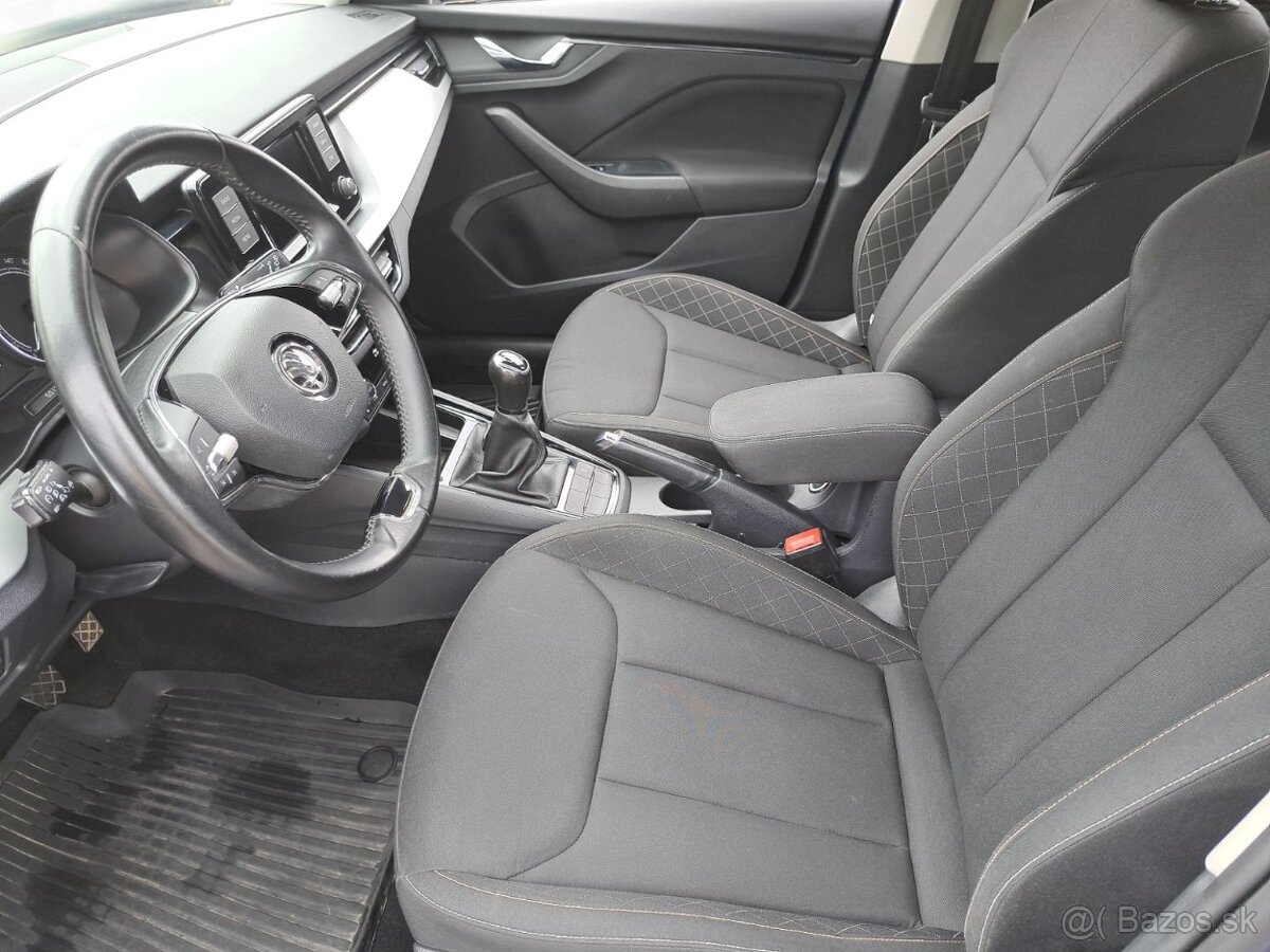 Škoda Scala Ambition 1,0 TSi 81 kW M6F - 12