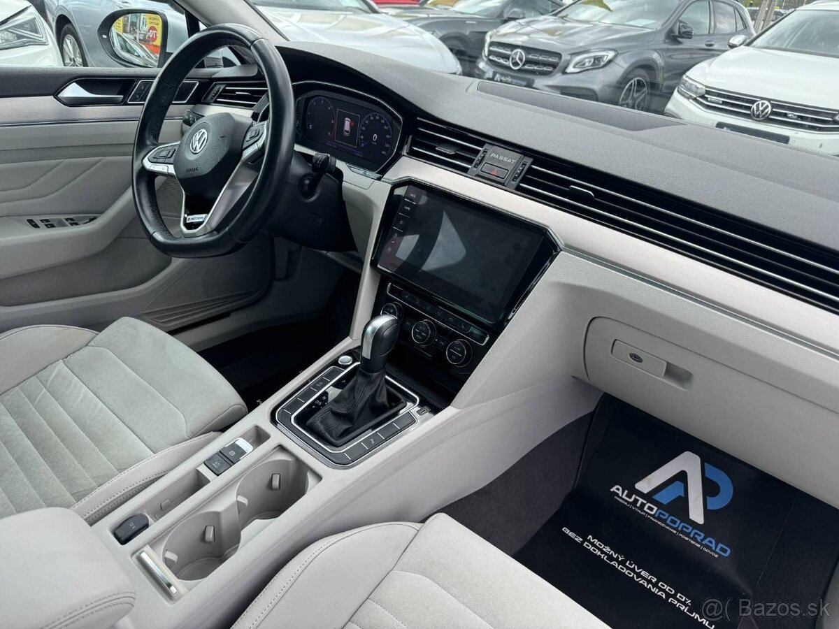 Volkswagen Passat Variant 2.0 TDI Elegance 4Motion DSG - 12