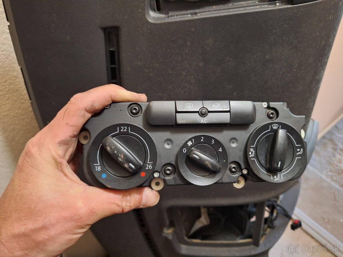 Predám veci na vw Touran od 2003-2010 - 12