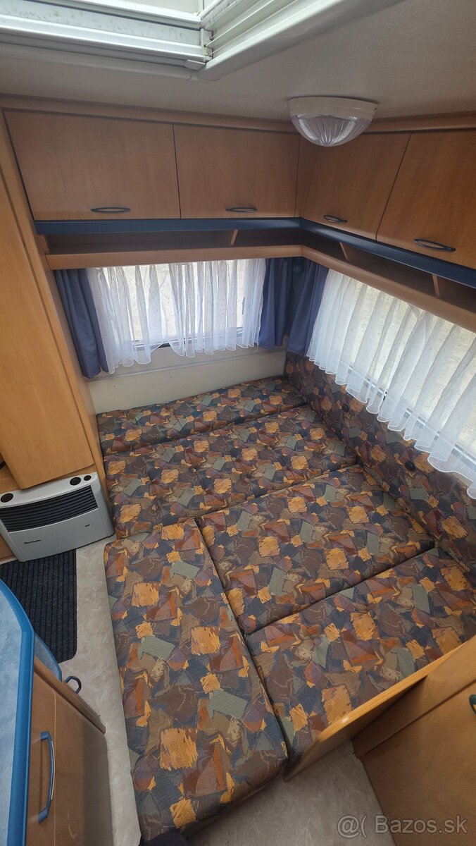 Obytny prives Hobby 440 - predstan + strieska, bojler - 12