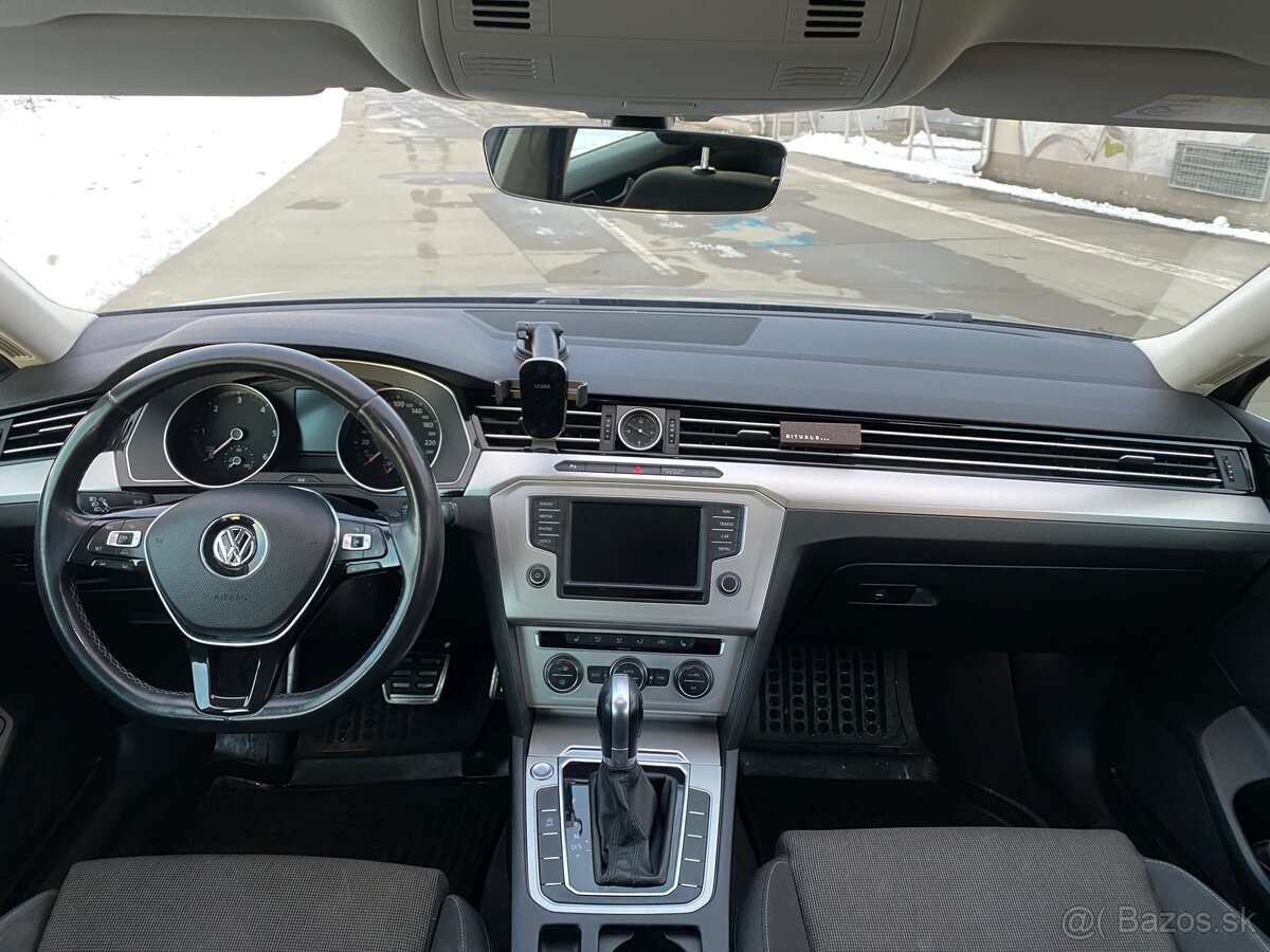 Volkswagen passat b8 2.0 TDI 110kw DSG - 12