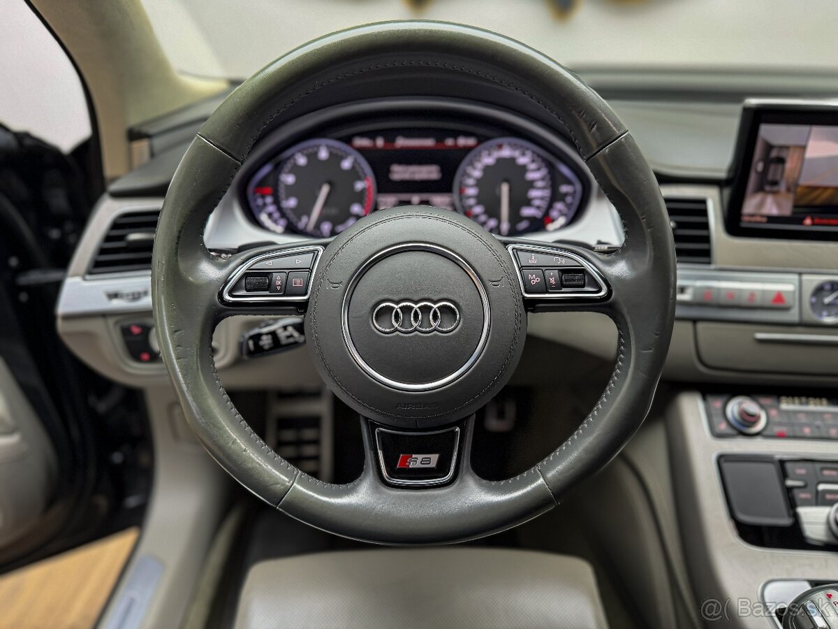 Audi S8 PLUS Quattro - 12
