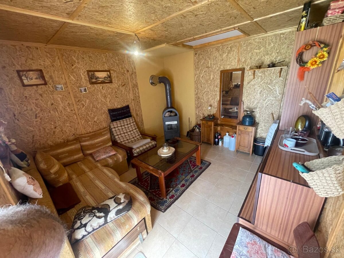 Chata s pozemkom - Hnúšťa Majer - 12