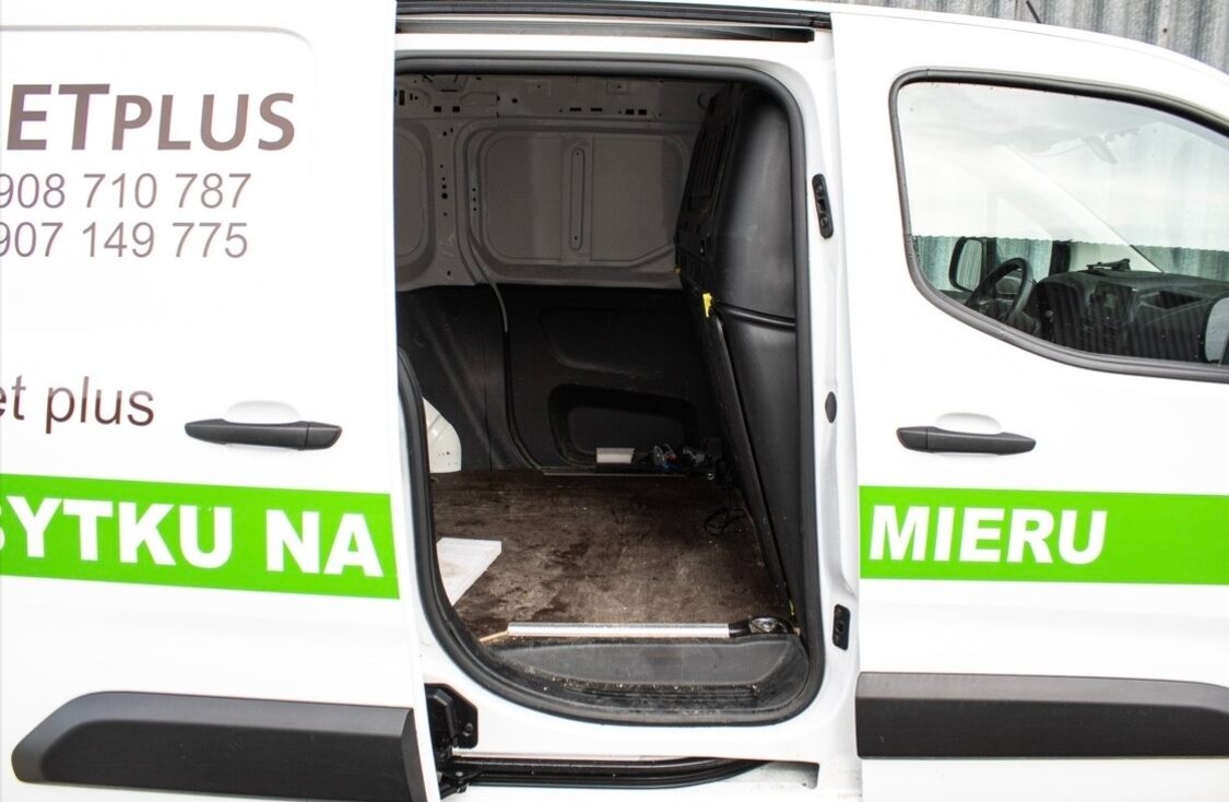 Opel Combo 1.2 Turbo | 2022 | 1. majiteľ - 12