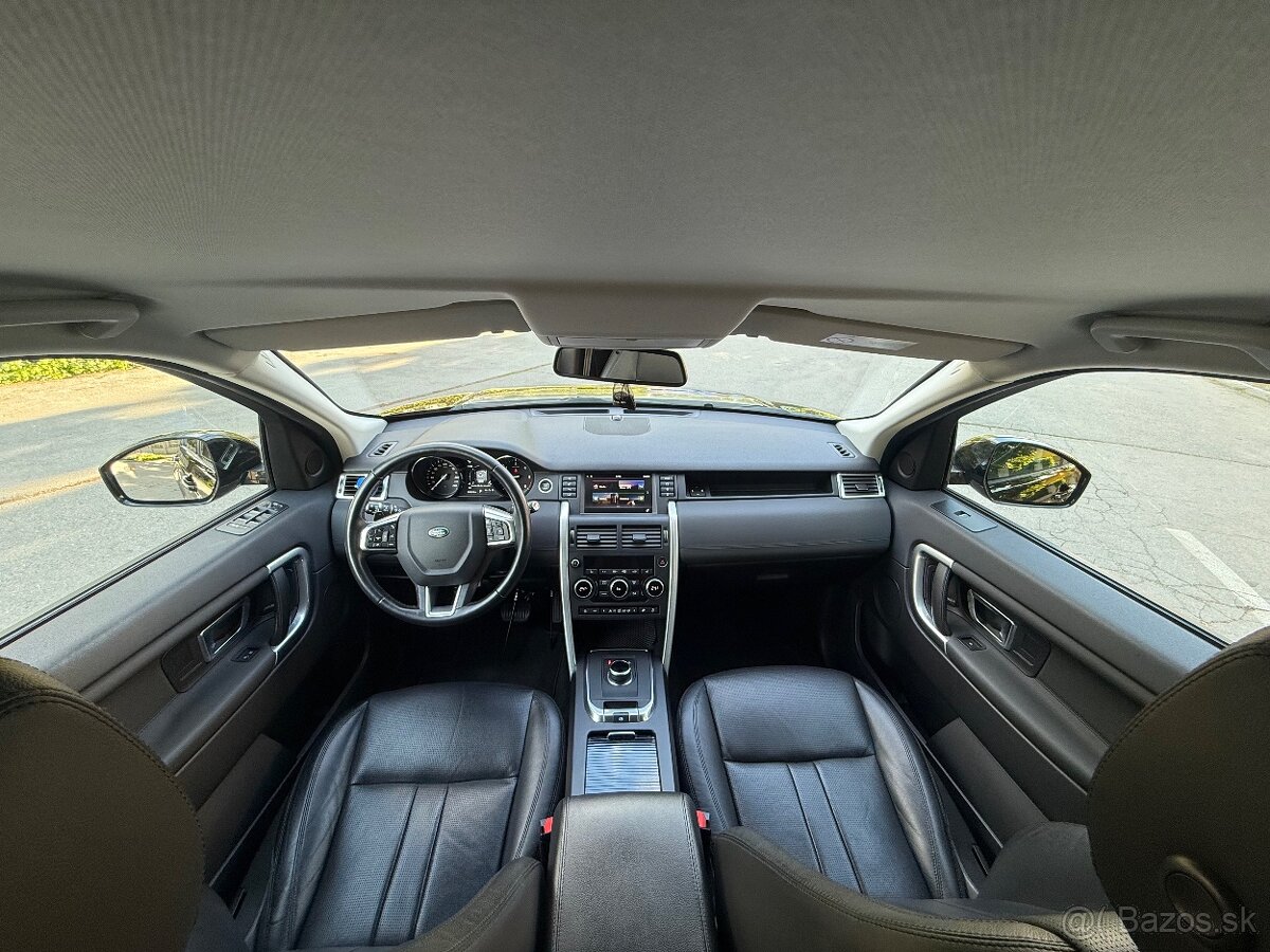 Land Rover Discovery Sport - 12