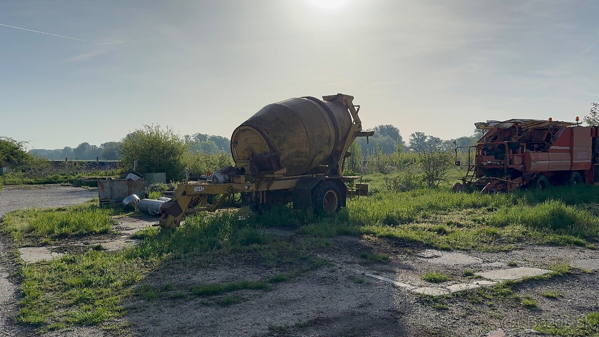 Predávam plášte disky kolesá na Poľno náradie stroje - 12