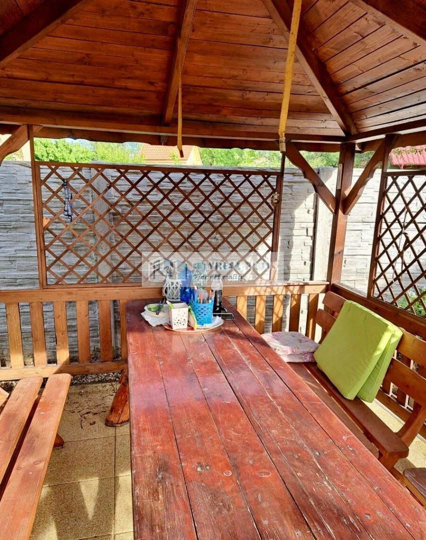 Znížená cena Ponúkame Vám na predaj kompletne zariadenú cha - 12