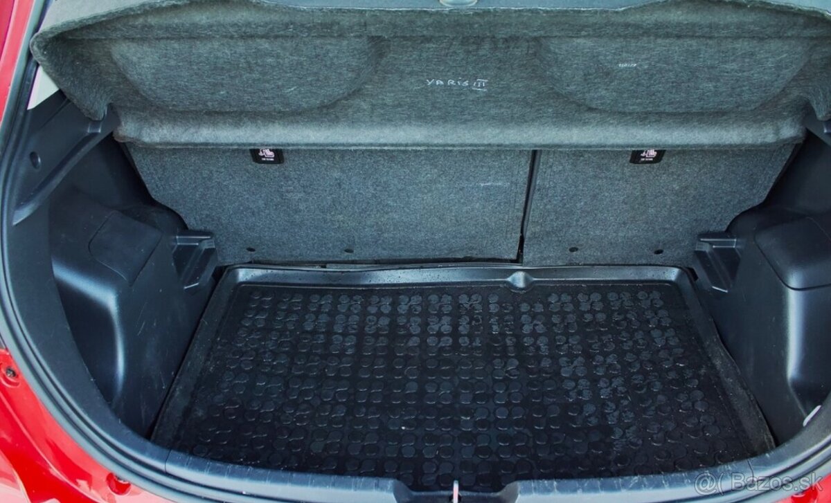 Yaris 1.0 VVT-i Active Benzín - 12