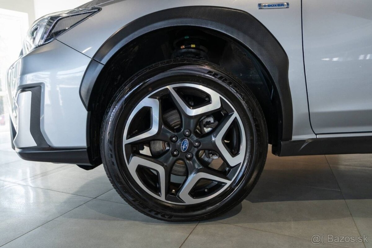 Subaru XV 2.0i e-Boxer mHEV Lineartronic AWD Style - 12