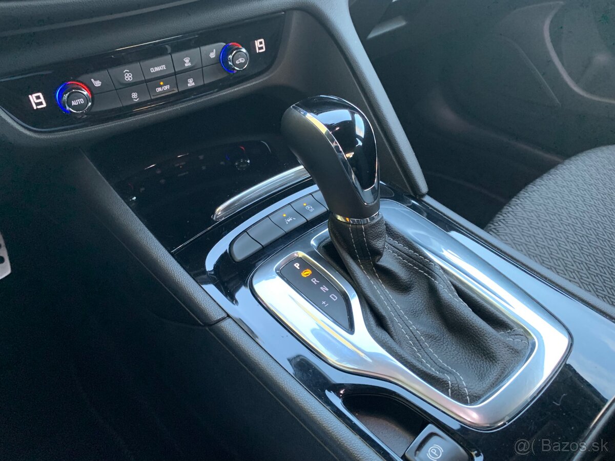 Opel Insignia 2.0 CDTI automat , sedan.125 kWt r.v.2020. - 12