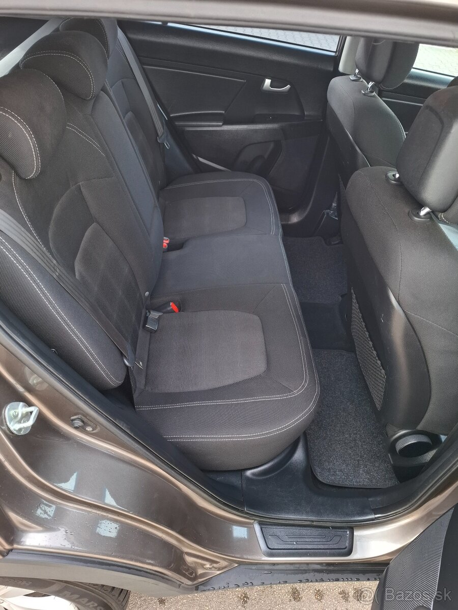 Kia sportage 1,6gdi benzin - 12