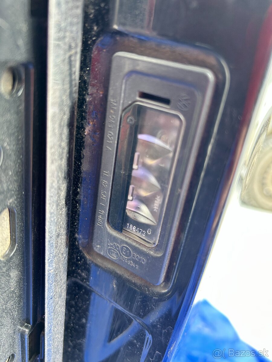 Páté dveře VW Passat B7 Kombi černé - 12