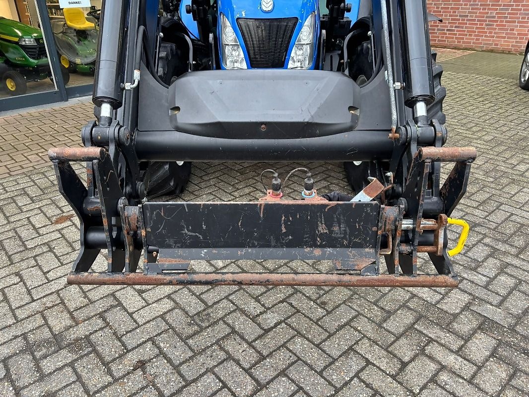 Traktor New Holland T5.105 + Čeln nakladač - 12