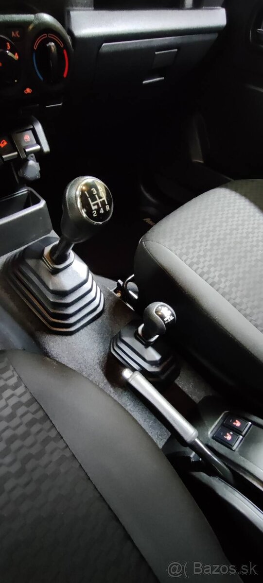 Suzuki Jimny 4x4 benzín 2021 - 12