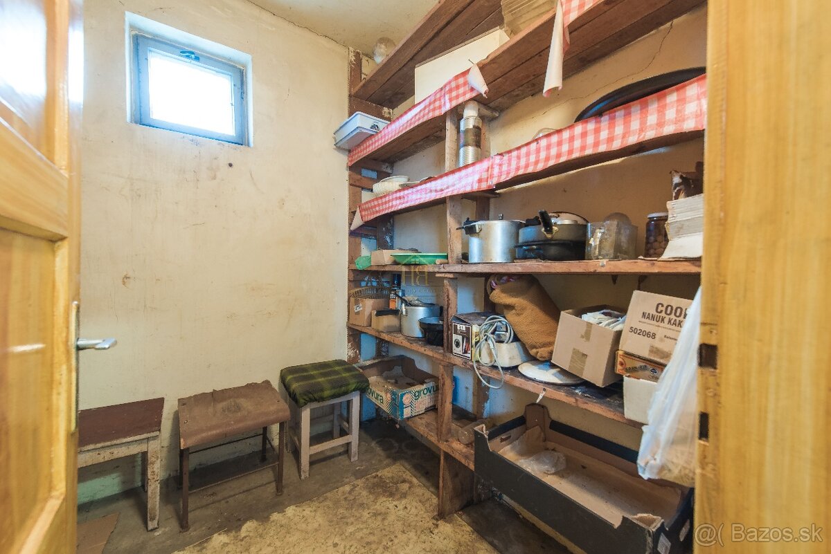 Na predaj rodinný dom v obci Vojka - 12