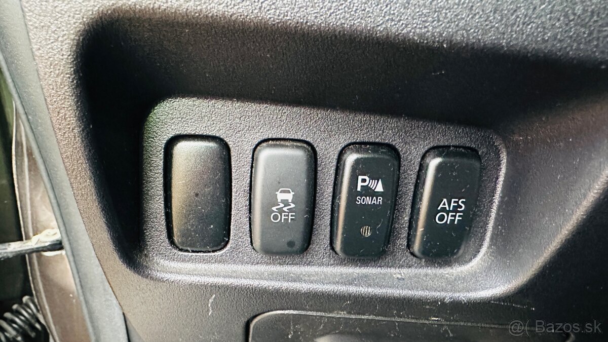 Predám Mitsubushi Outlander 2,2 diesel - 12