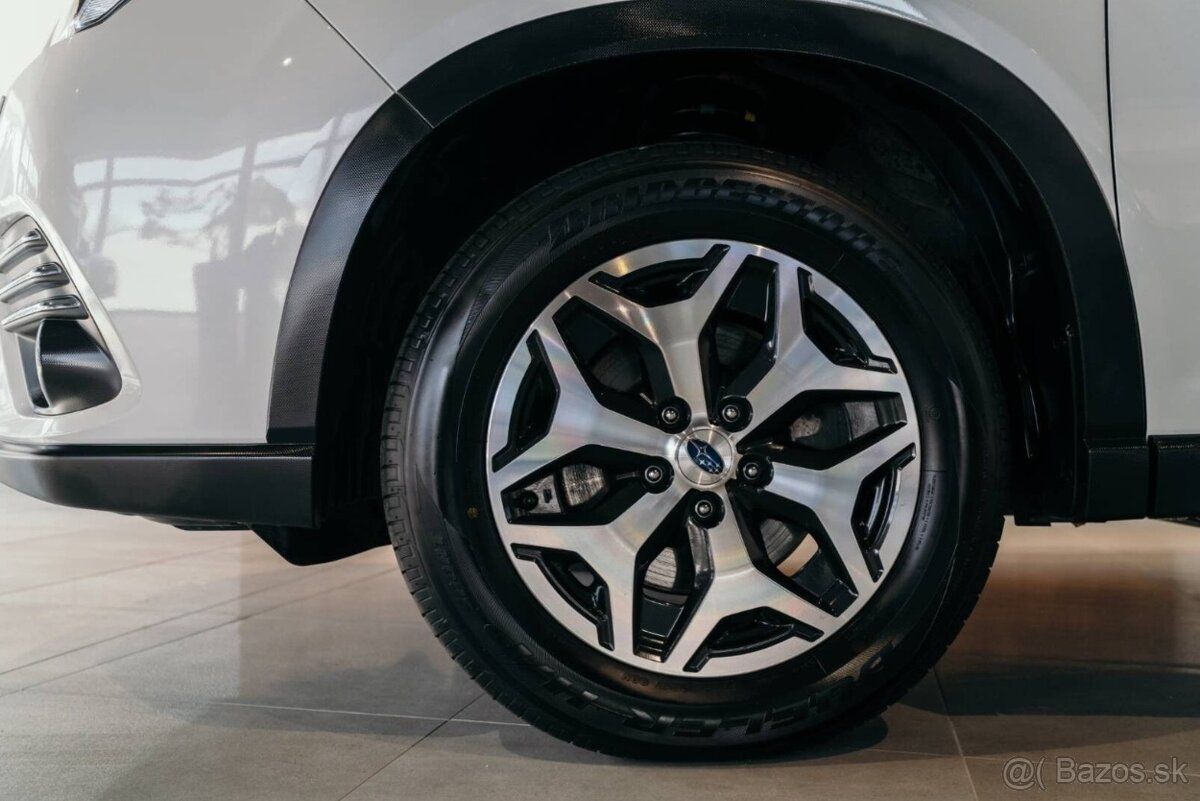 Subaru Forester 2.0i mHEV Style X-Tra Lineartronic - 12