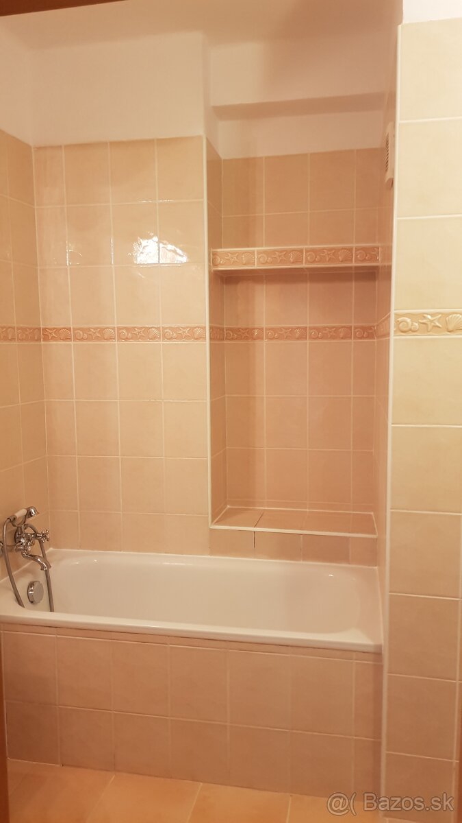 Prenájom 3i byt, 29. augusta, centrum, Banská Bystrica, - 12