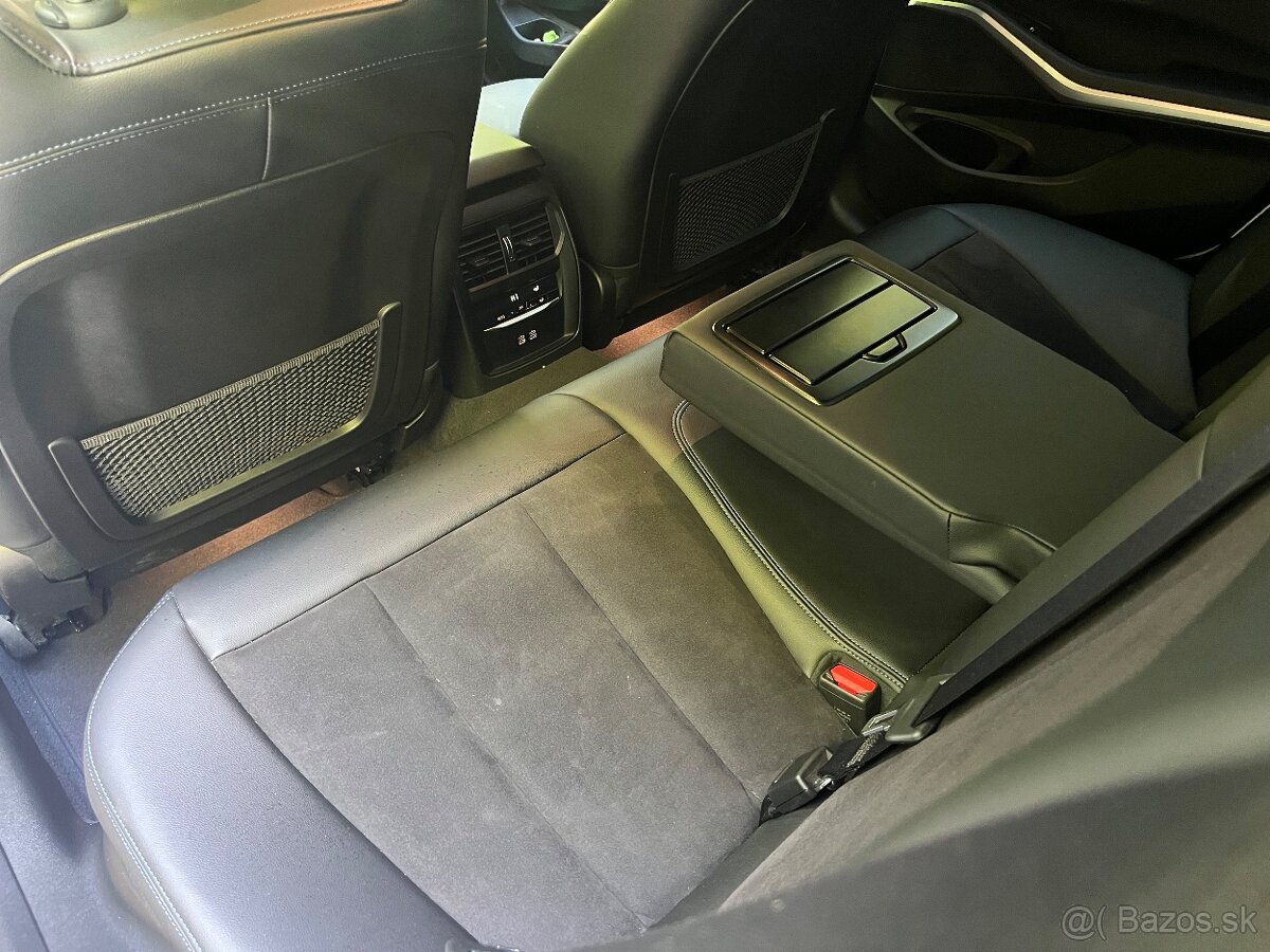 BMW 330i M pacet - 12