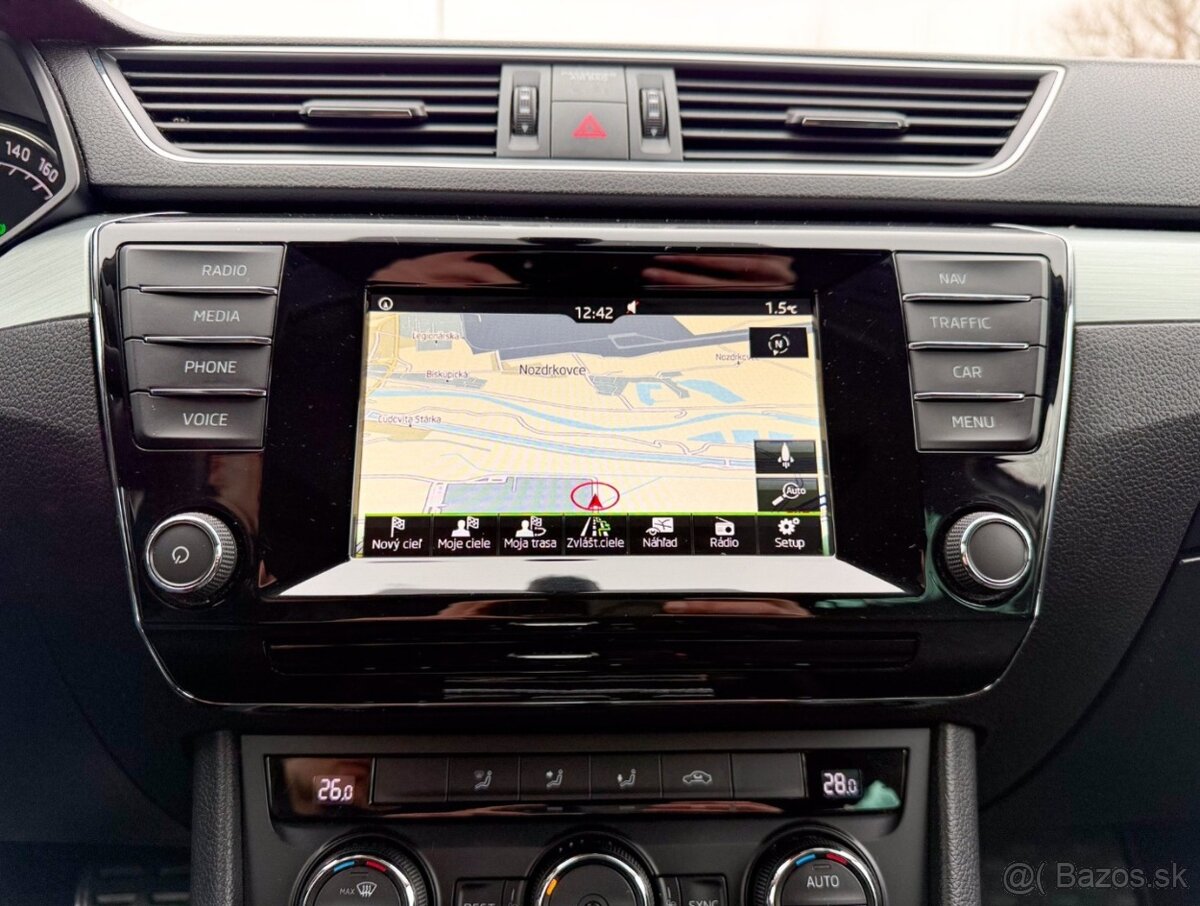 Škoda Superb Combi 1.6 TDI Ambition DSG - 12