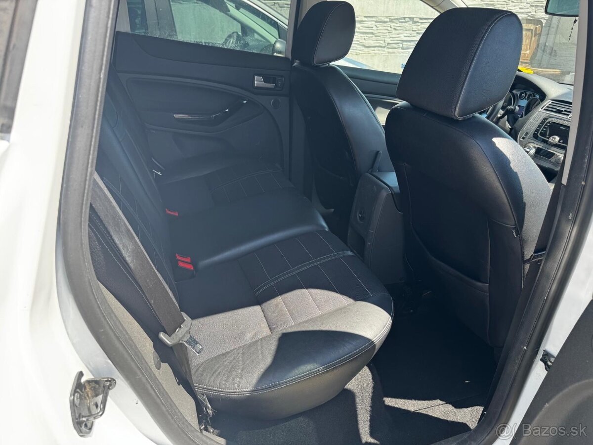 Ford Kuga titanium S automat plna výbava - 12