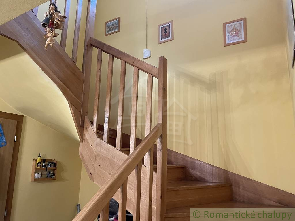 Chata na slnečnom mieste nad Bradanom - 12