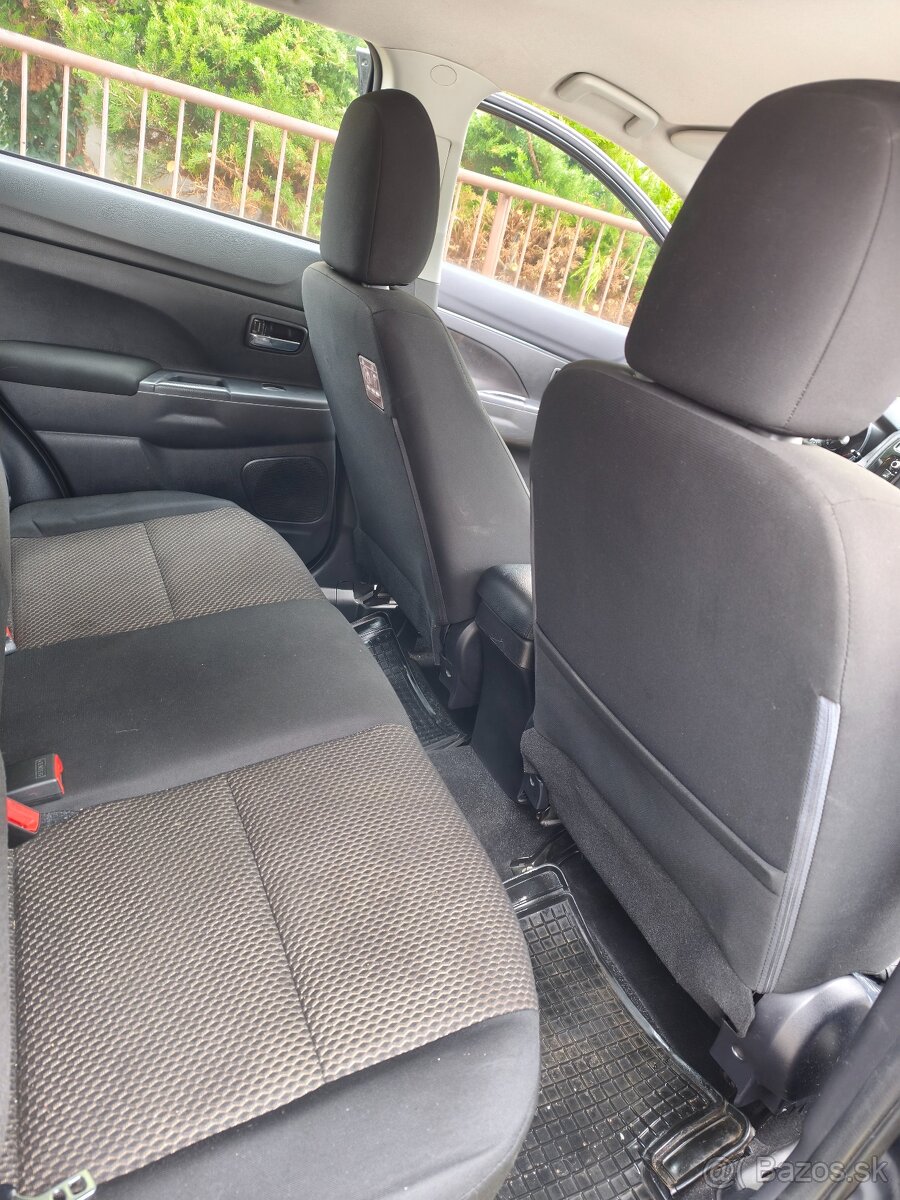 Mitsubishi ASX - 12