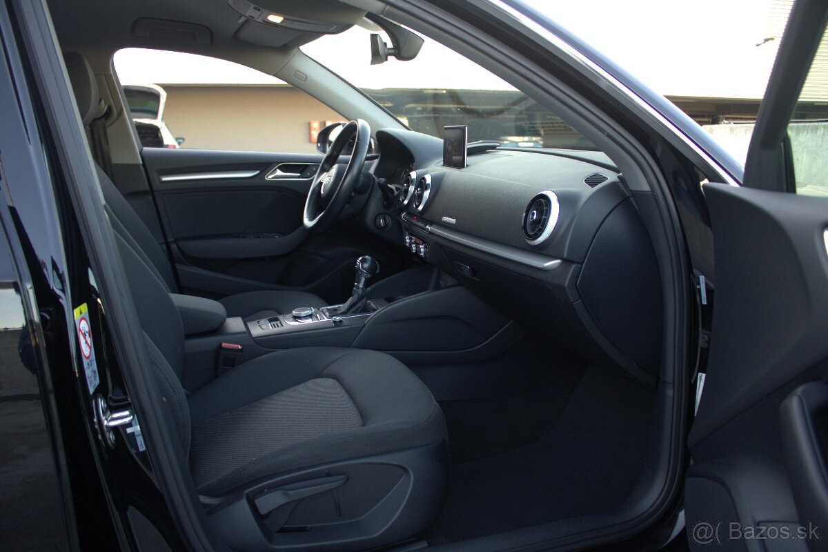 Audi A3 Sportback 1.0 TFSI, 85kW, S tronic Automat AT7 - 12
