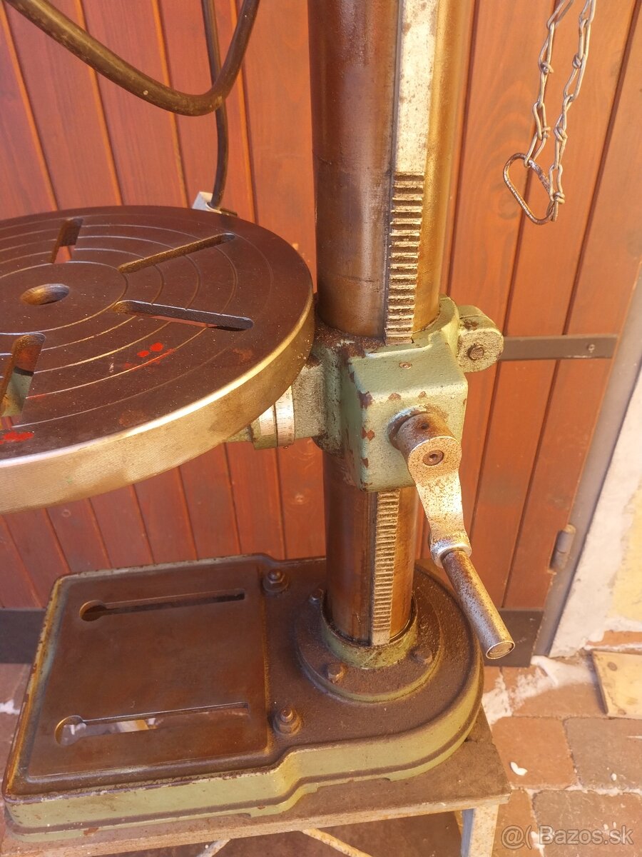 Stojanova vŕtačka 4 - 12