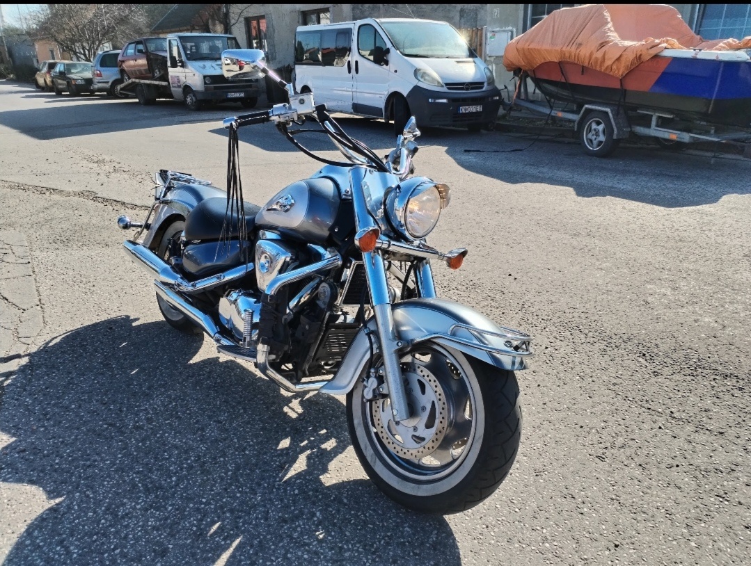 Predá Suzuki INTRUDER LC1500 - 12