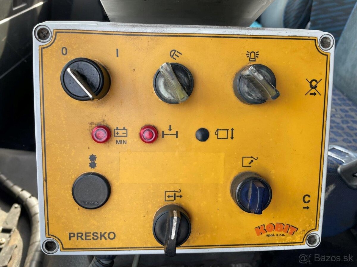 MAN 2003 vyklapac VIN 279 - 12