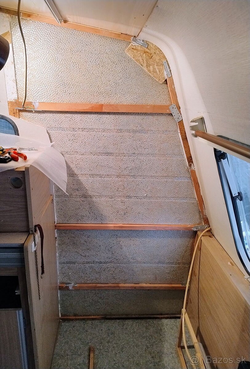 Karavan Sterckeman Fjord 330E REZERVOVANÝ - 12