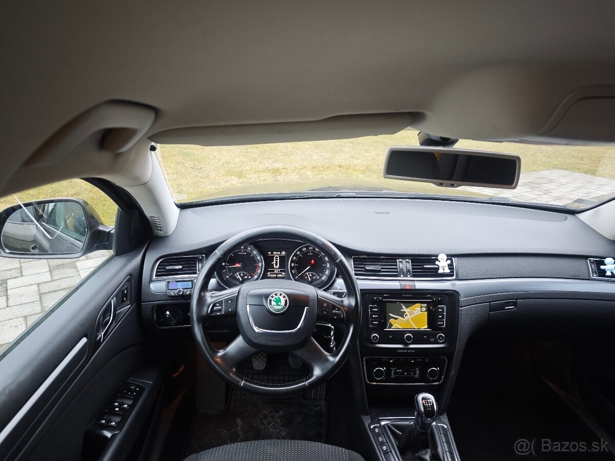 Škoda Superb 2 Combi 1.6 TDI Elegance - 12