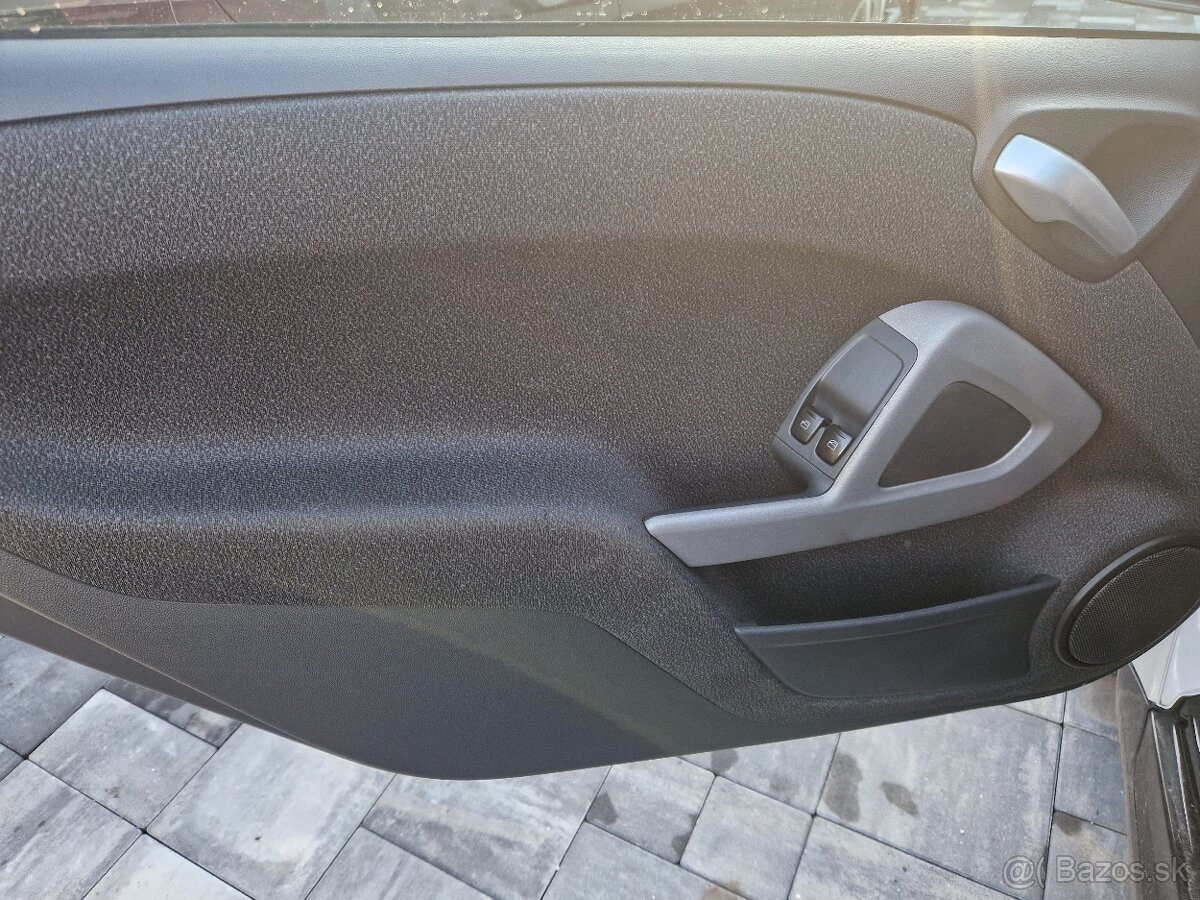 Smart Fortwo Coupe 1.0, benzín, 62kW, automat - 12