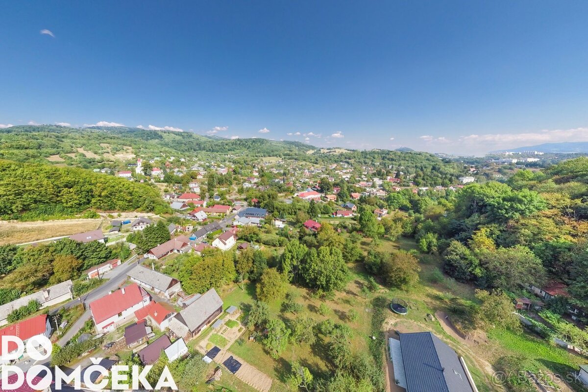 DO DOMČEKA | Slnečný stavebný pozemok s pekným výhľadom, Krí - 12