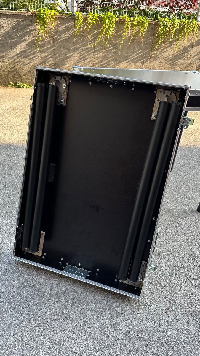 Stôl v Case - skladací - 12